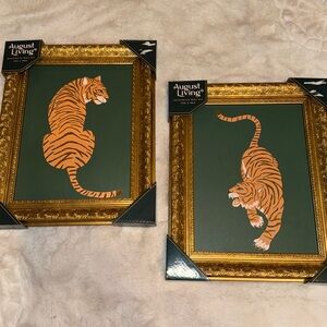 Pair of Tiger prints in gold frames / NEW